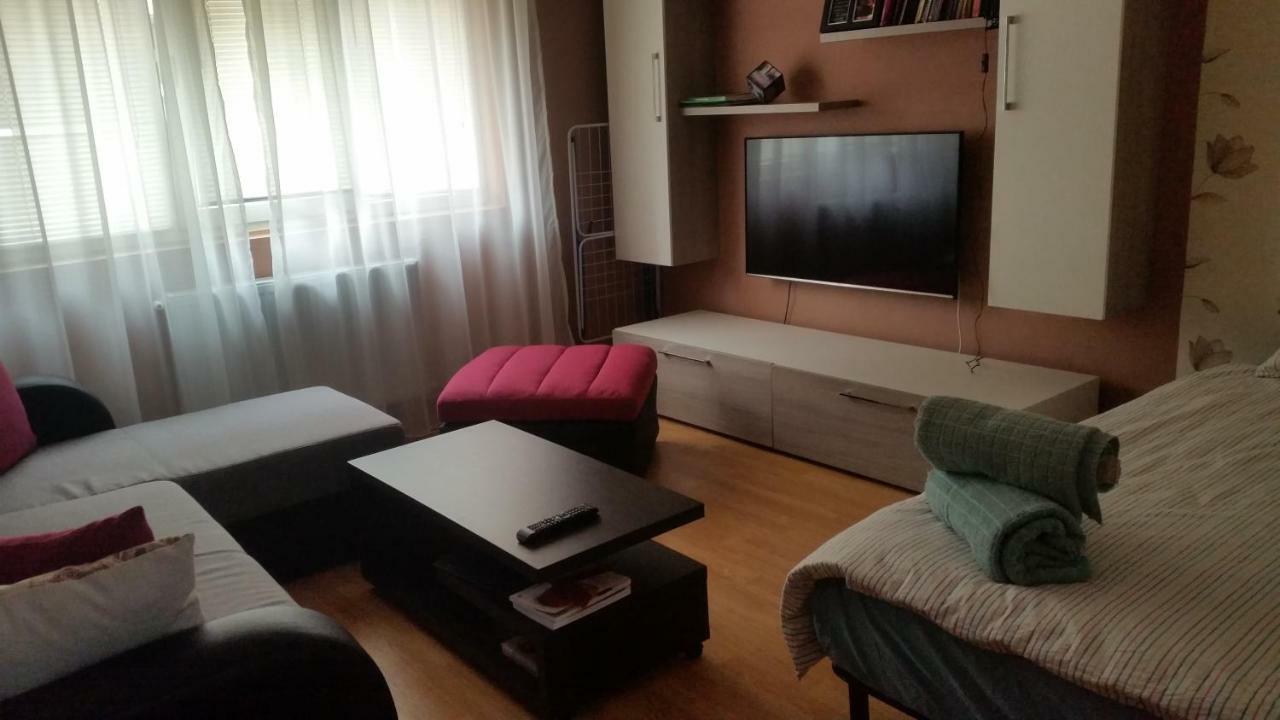 Sfanta Ecaterina - Garsoniera Alba Iulia Apartment Bagian luar foto